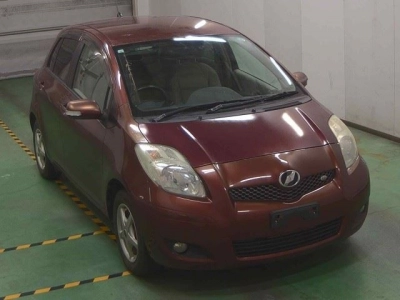 TOYOTA VITZ