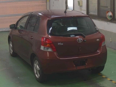 TOYOTA VITZ