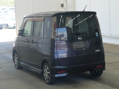 NISSAN ROOX