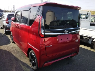 NISSAN ROOX