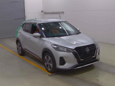 NISSAN KICKS