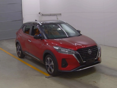NISSAN KICKS