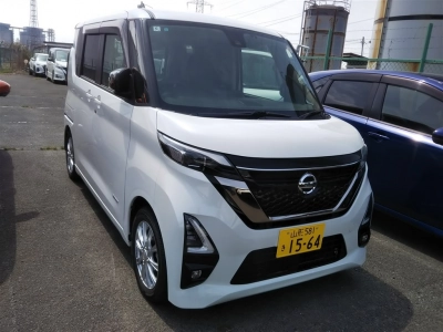 NISSAN ROOX