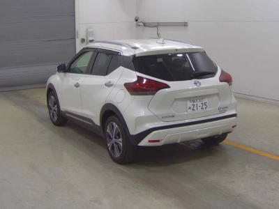 NISSAN KICKS