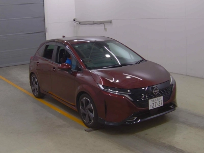 NISSAN AURA