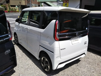 NISSAN ROOX