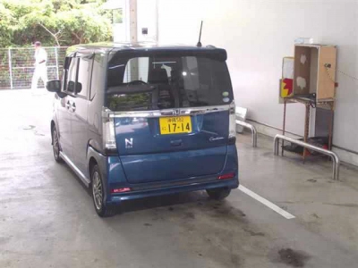 HONDA N BOX CUSTOM