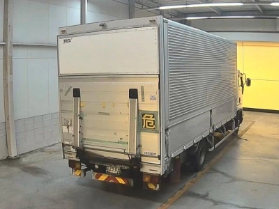 ISUZU FORWARD