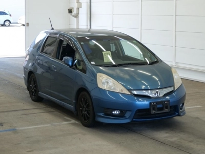 HONDA FIT SHUTTLE HYBRID