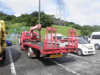 MITSUBISHI CANTER