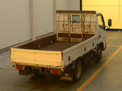 TOYOTA DYNA