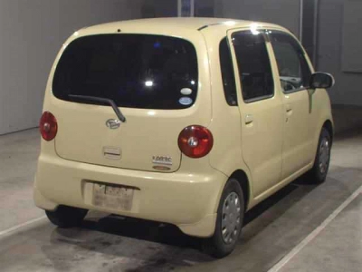 DAIHATSU MOVE LATTE