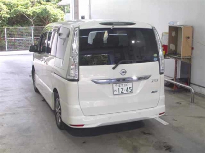 NISSAN SERENA