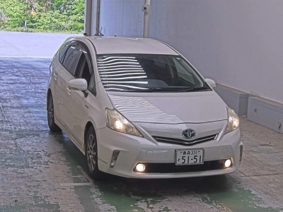 TOYOTA PRIUS ALPHA