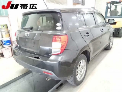 TOYOTA IST