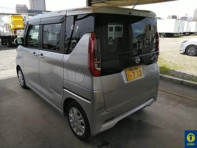 NISSAN ROOX