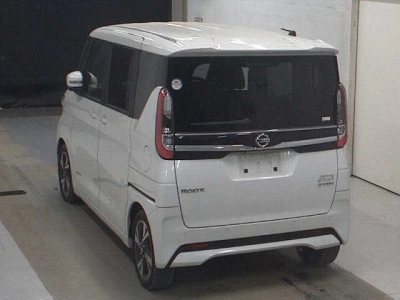 NISSAN ROOX