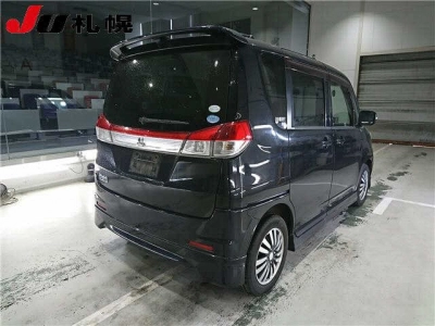 MITSUBISHI DELICA D:2