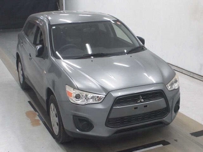 MITSUBISHI RVR