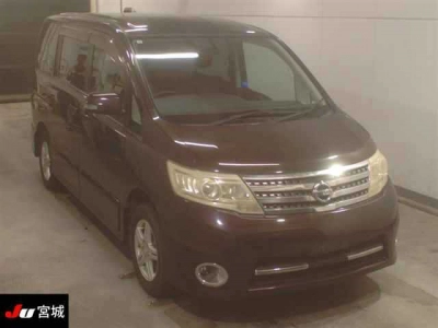 NISSAN SERENA
