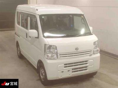 NISSAN NV100 CLIPPER