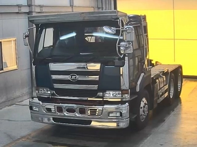 NISSAN UD