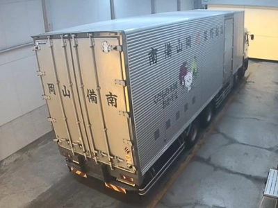 NISSAN UD