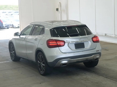 MERCEDES BENZ GLA
