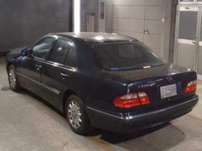 MERCEDES BENZ E CLASS