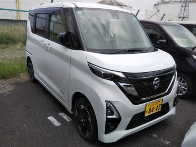 NISSAN ROOX