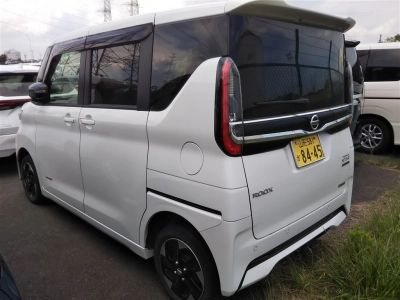 NISSAN ROOX