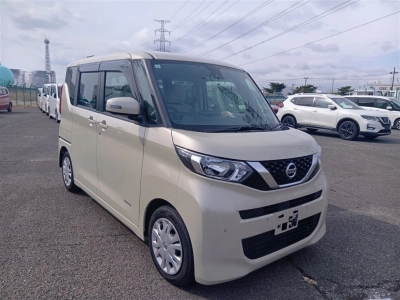 NISSAN ROOX
