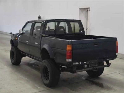 NISSAN DATSUN