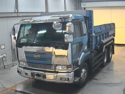 NISSAN UD