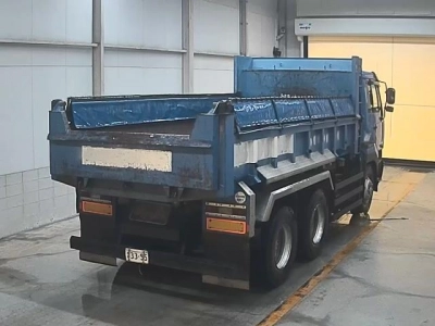 NISSAN UD