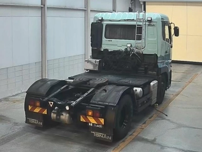 NISSAN UD