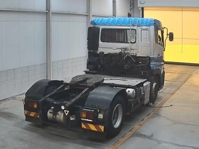 NISSAN UD