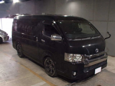 TOYOTA REGIUS ACE