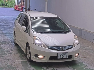 HONDA FIT SHUTTLE HYBRID