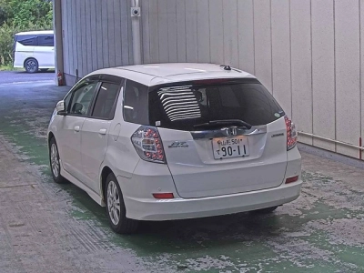 HONDA FIT SHUTTLE HYBRID
