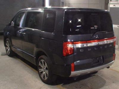 MITSUBISHI DELICA D:5