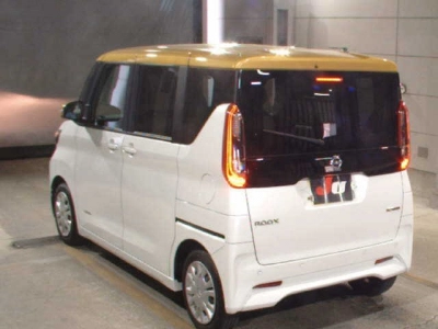 NISSAN ROOX