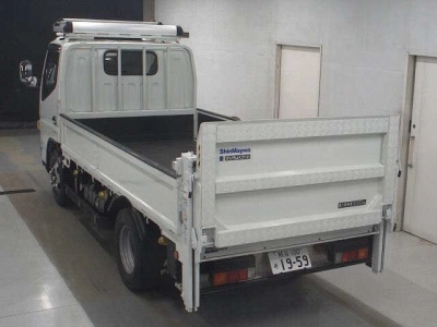 MITSUBISHI CANTER