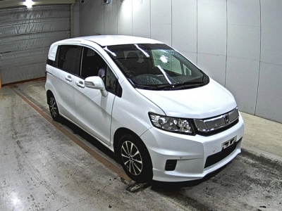 HONDA FREED SPIKE