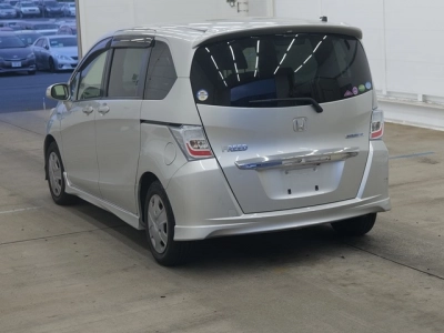 HONDA FREED HYBRID