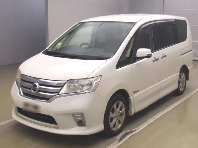 NISSAN SERENA