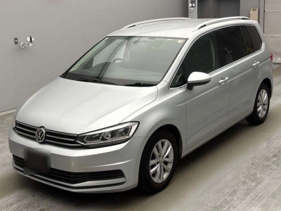 VOLKSWAGEN GOLF TOURAN