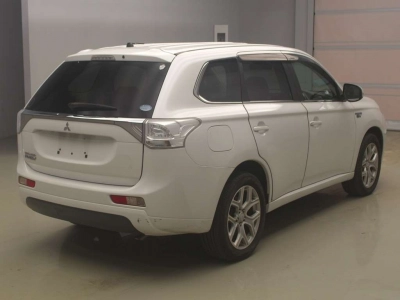 MITSUBISHI OUTLANDER PHEV