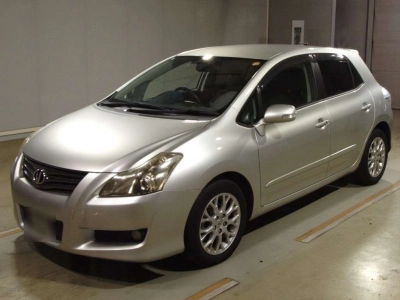 TOYOTA BLADE