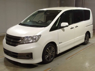 NISSAN SERENA
